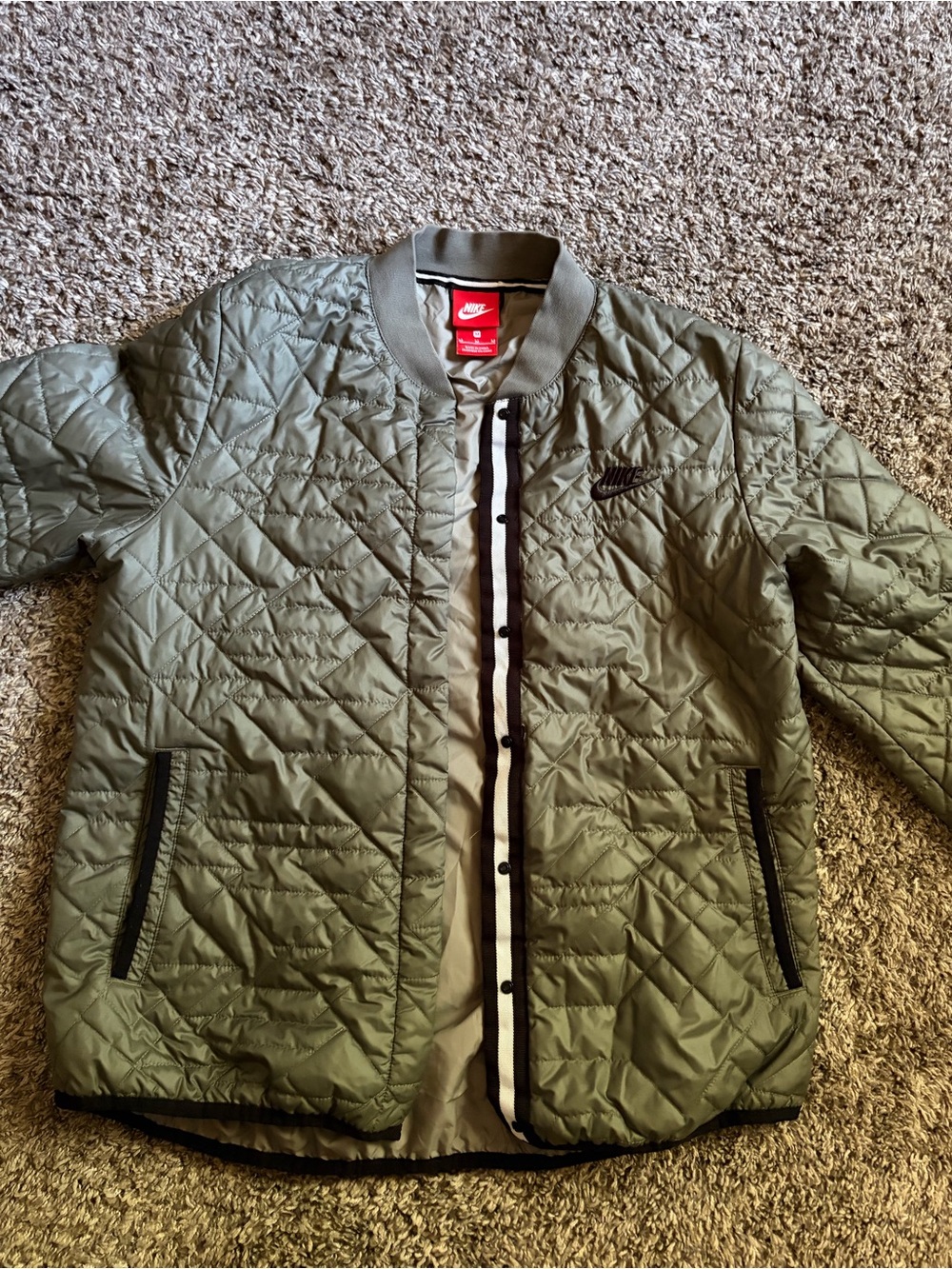 Nike Womens quilted Puffer jacket